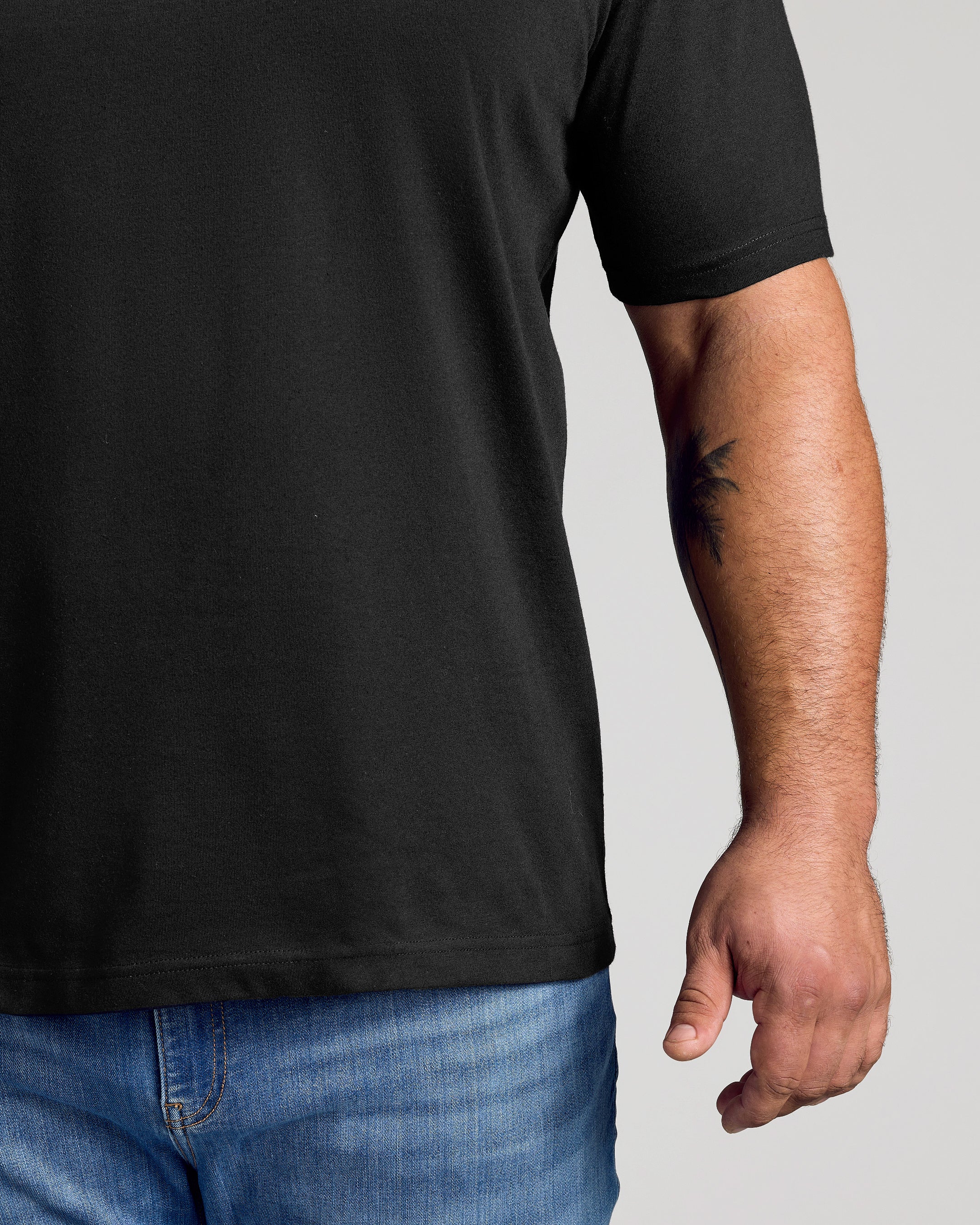 Black Classic Crew Neck - Image 13