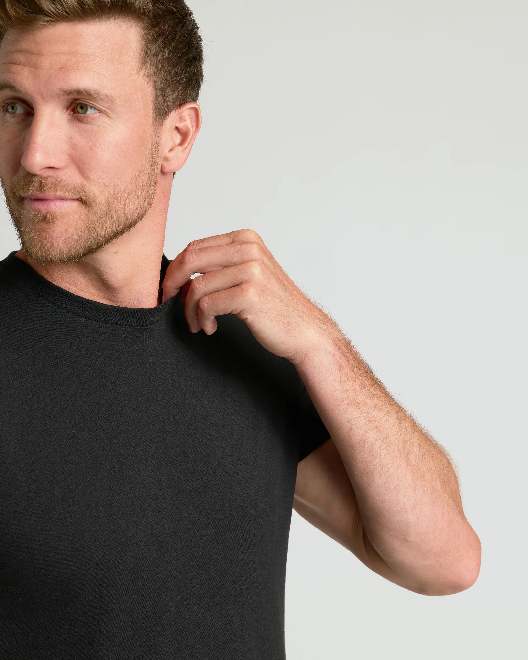 Black Classic Crew Neck - Image 7