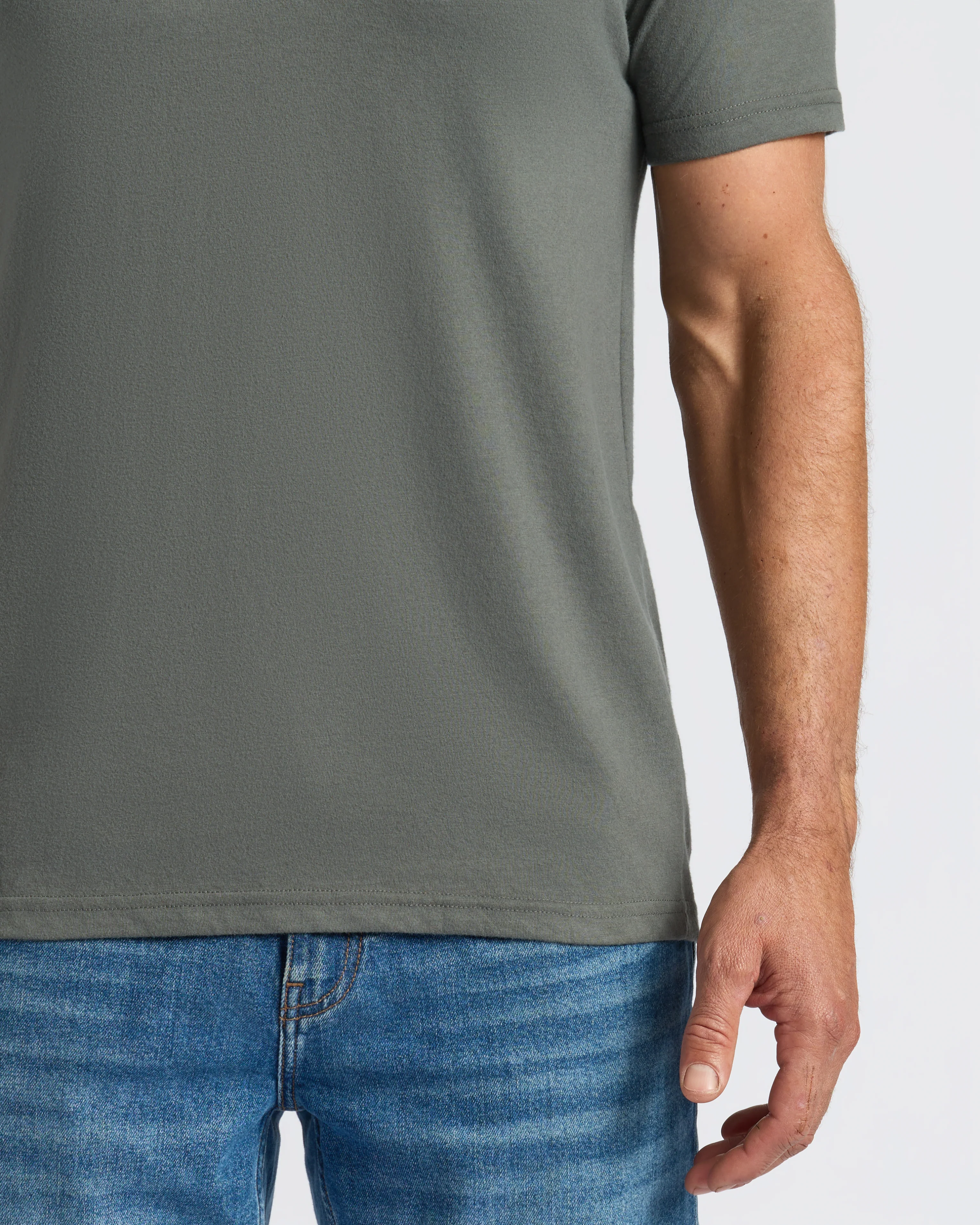 Carbon Classic V-Neck - Image 6